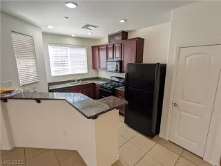 Photo #6: 2305554 Listing 