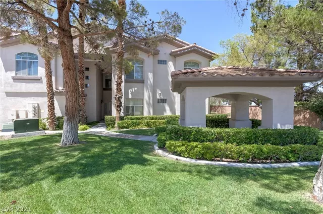 MLS: 2305556 Condo For Sale