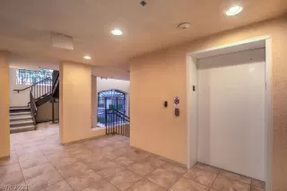 Photo #3: 2305564 Listing 