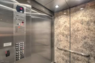 Photo #4: 2305564 Listing 