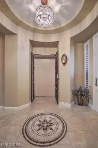 Photo #6: 2305564 Listing 