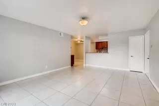 Photo #4: 2305565 Listing