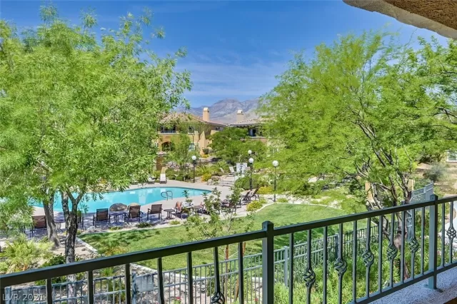 MLS: 2305601 Condo For Sale