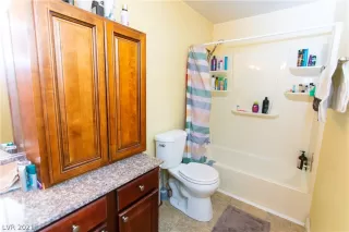 Photo #4: 2305639 Listing