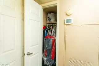 Photo #6: 2305639 Listing