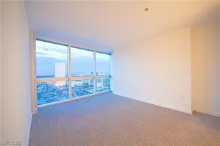 Photo #6: 2305662 Listing 