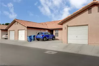 Photo #1: 2305691 Listing