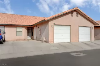 Photo #2: 2305691 Listing