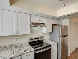Photo #2: 2305700 Listing 