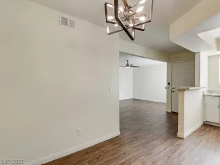 Photo #4: 2305700 Listing 
