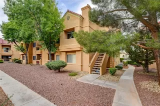 Photo #2: 2305747 Listing