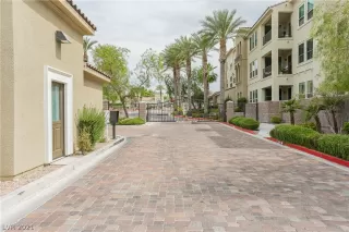 Photo #1: 2305754 Listing 