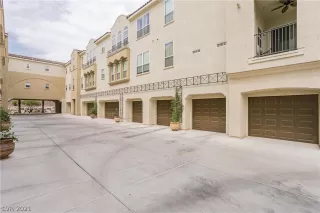 Photo #4: 2305754 Listing 