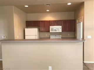 Photo #3: 2305776 Listing 