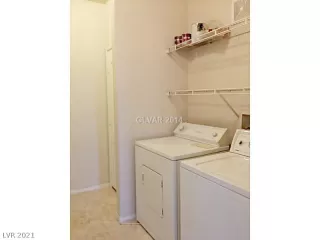 Photo #5: 2305780 Listing