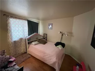 Photo #5: 2305811 Listing