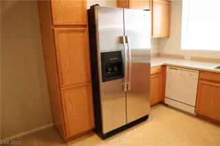 Photo #5: 2305838 Listing 