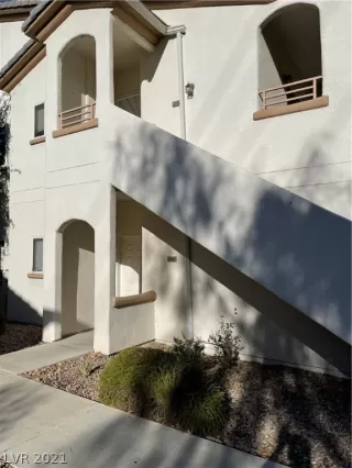 Photo #1: 2305840 Listing 