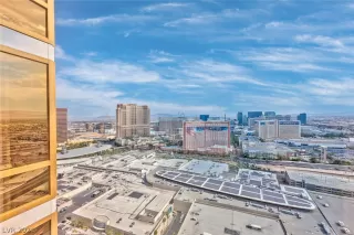 Photo #3: 2305842 Listing