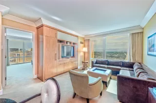 Photo #6: 2305842 Listing