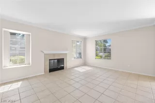 Photo #2: 2305852 Listing 