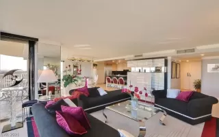 Photo #3: 2305914 Listing