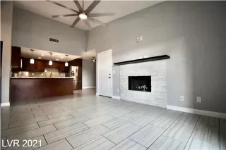 Photo #2: 2305941 Listing 