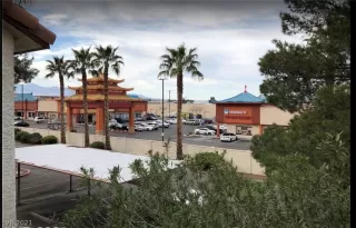 Photo #3: 2305959 Listing