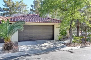 Photo #1: 2305963 Listing 