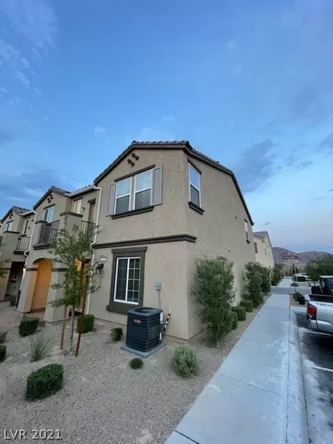 MLS: 2305974 Condo For Sale