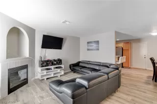 Photo #4: 2305984 Listing 