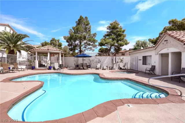 MLS: 2305990 Condo For Sale