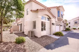 Photo #2: 2305990 Listing 