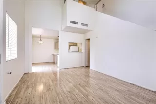 Photo #4: 2305990 Listing 