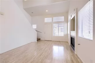 Photo #6: 2305990 Listing 