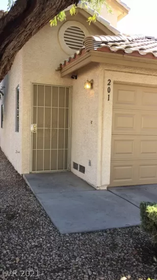 Photo #2: 2306009 Listing 