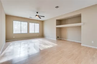 Photo #4: 2306086 Listing