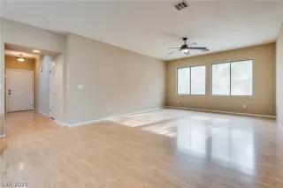 Photo #5: 2306086 Listing