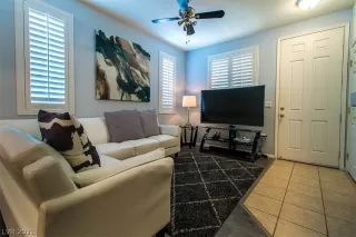 Photo #4: 2306094 Listing 