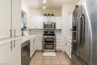 Photo #6: 2306094 Listing 