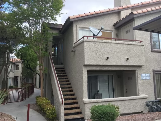 MLS: 2306104 Condo For Sale