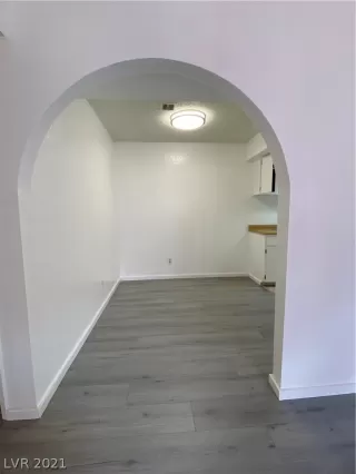 Photo #4: 2306193 Listing 