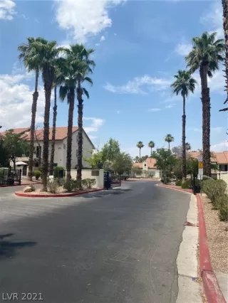 Photo #3: 2306251 Listing