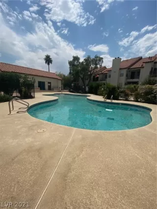 Photo #4: 2306251 Listing