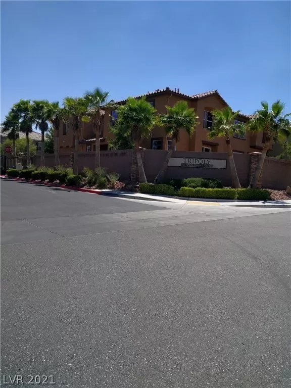 MLS: 2306257 Condo For Sale