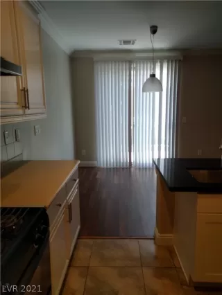 Photo #4: 2306257 Listing 