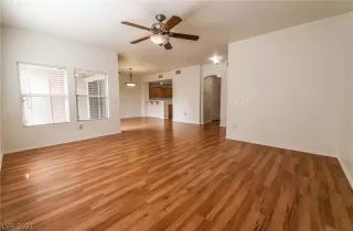 Photo #6: 2306271 Listing