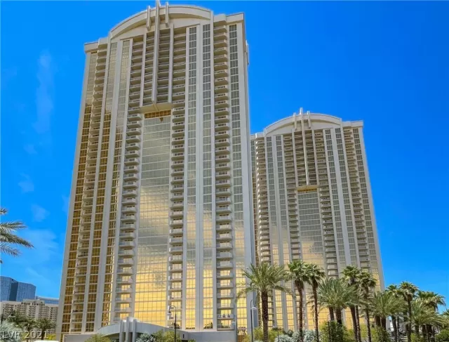 MLS: 2306274 Condo For Sale