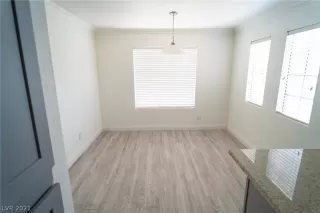 Photo #3: 2306275 Listing