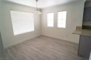 Photo #4: 2306275 Listing